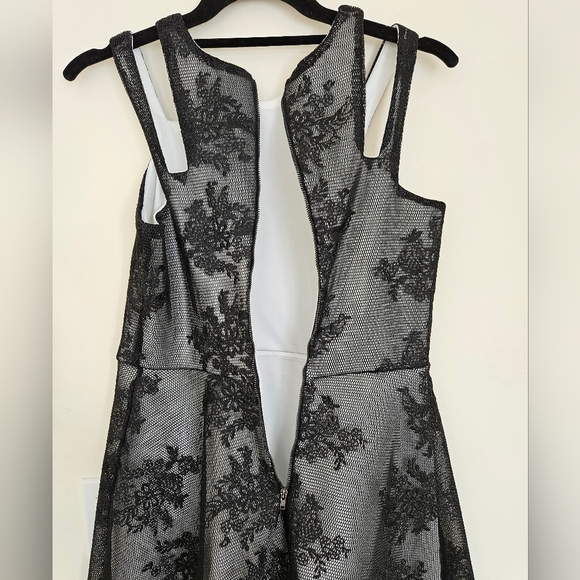 Miss Behave Girls' Adrianna Embroidered Mesh Dress NWT - Picture 7 of 10